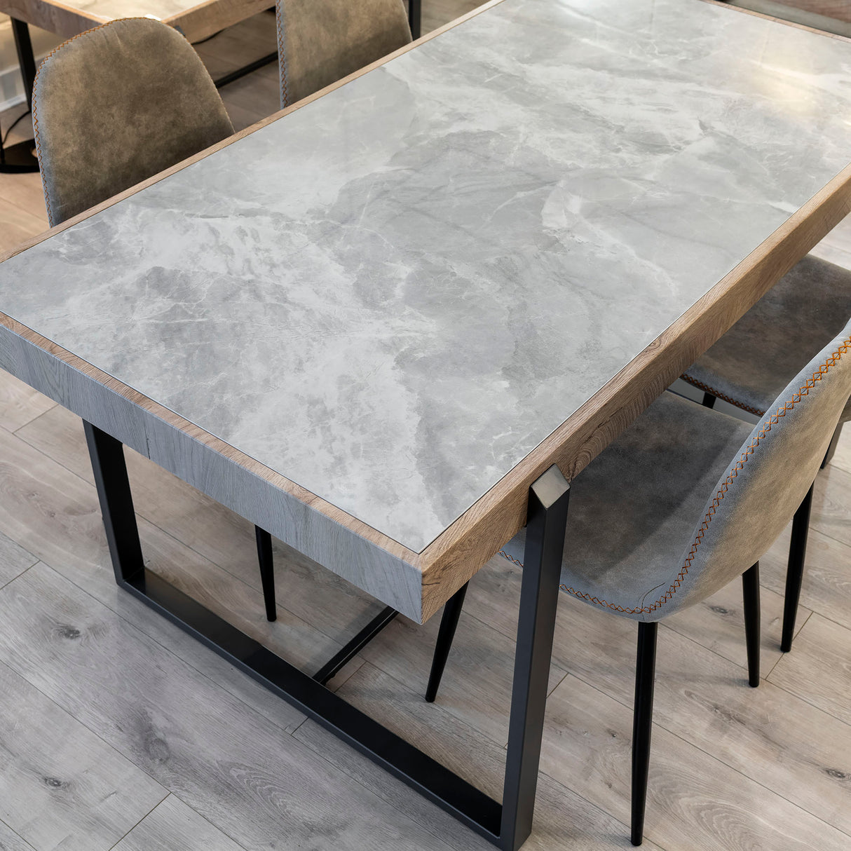 Novara Dining Table