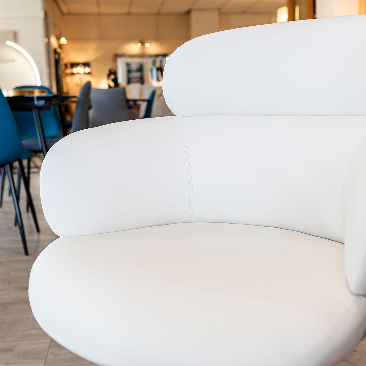 Aeris Ivory Swivel Chair