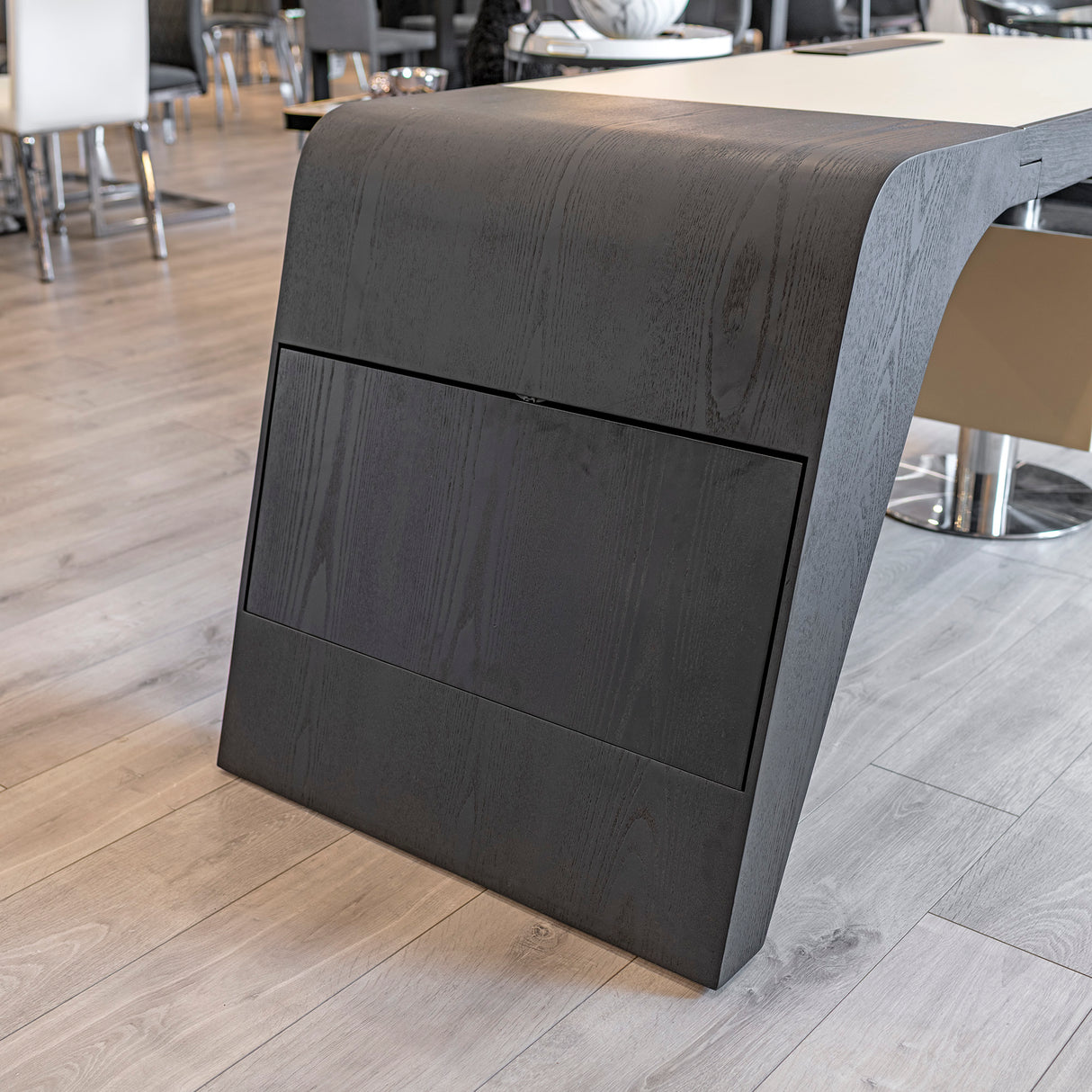 Noir Arc Executive Desk