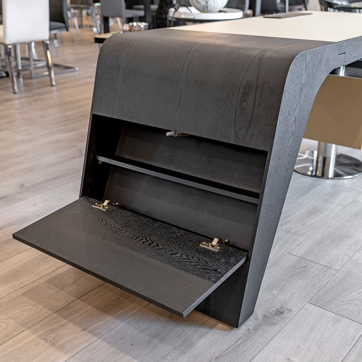 Noir Arc Executive Desk