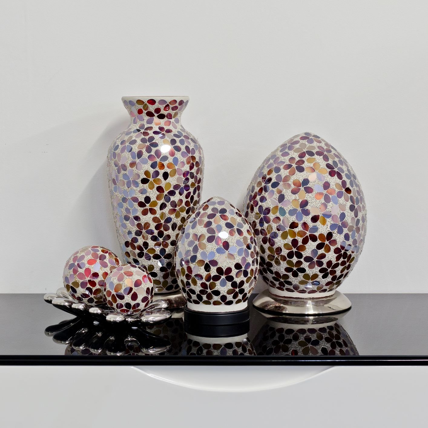 Red Flower Medium Mosaic Glass Vase Lamp