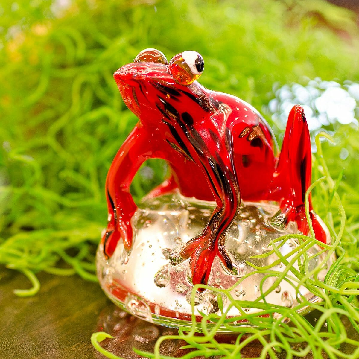 Red Glass Frog Paperweight