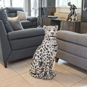 Ceramic Snow Leopard Statue Medium - Boxer Ceramiche – Animal Sculpture by Febland