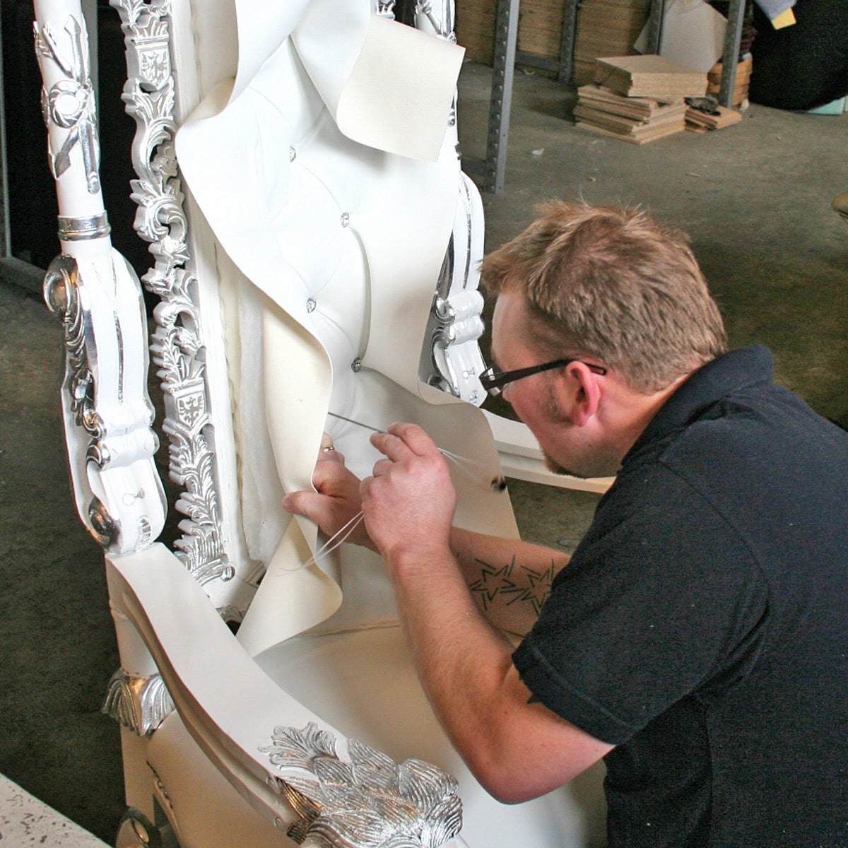 Traforata Throne Chair