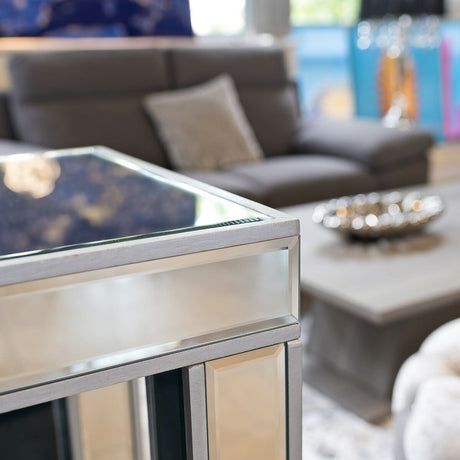 Mirrored Console Hallway Table - Close Up