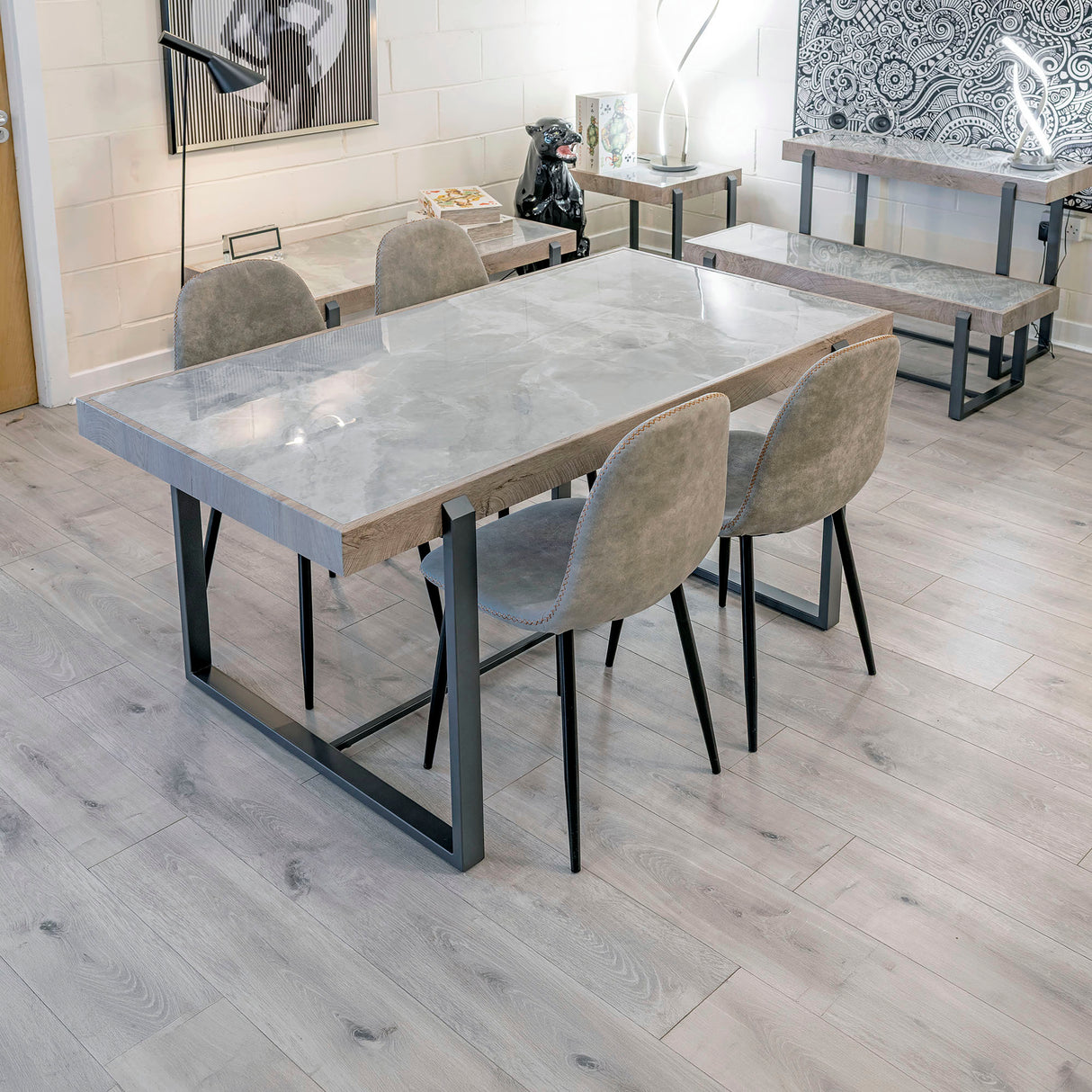 Novara Dining Table