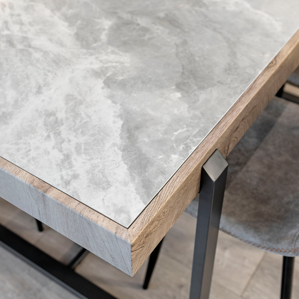 Novara Dining Table