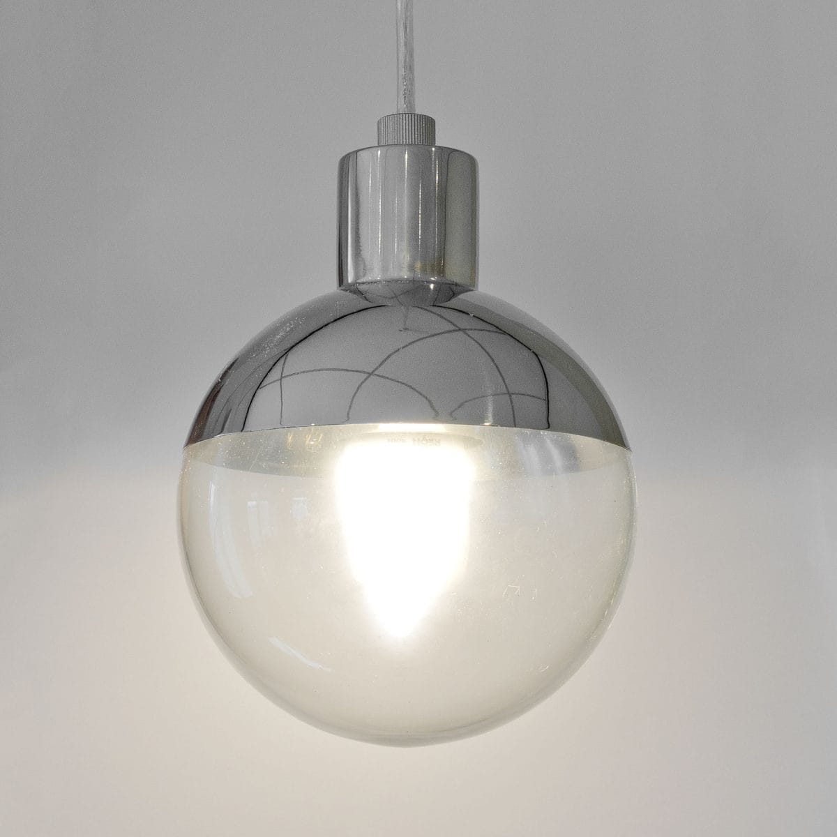 Ryden Molecule Light - Close up