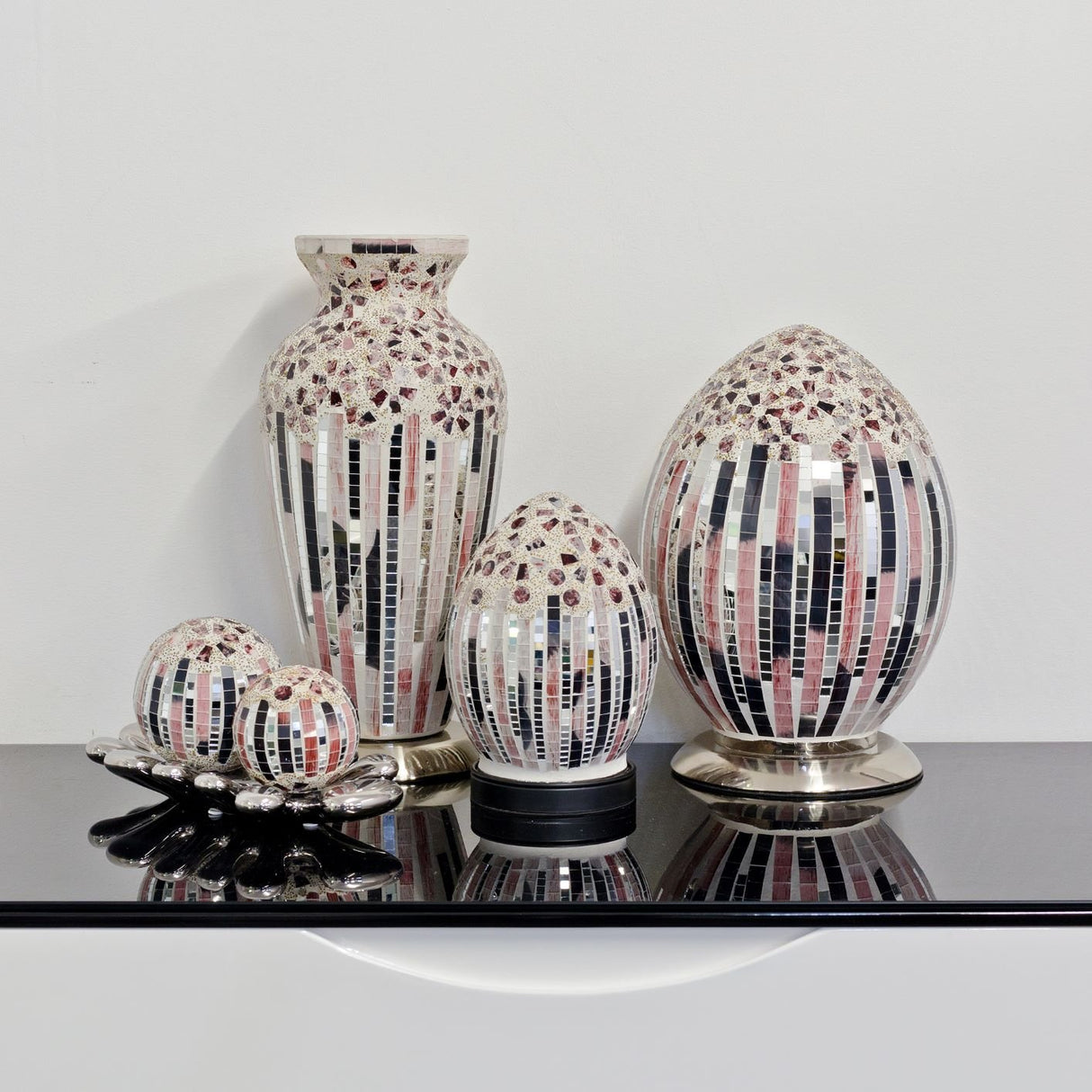 Art Deco Mosaic Glass Lamp Set Off