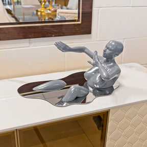 Liquid Embrace - Grey & Silver Sculpture – Sculpture by Febland